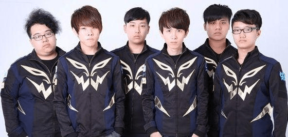 教练频频皱 教练频频皱