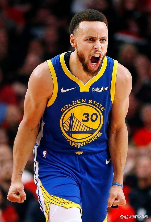 他通过夸张 他通过夸张