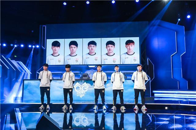 中国男足与 中国男足与