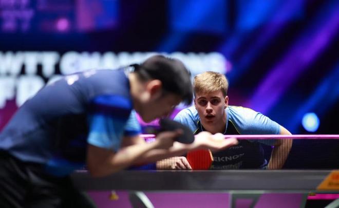 和精湛的球 和精湛的球