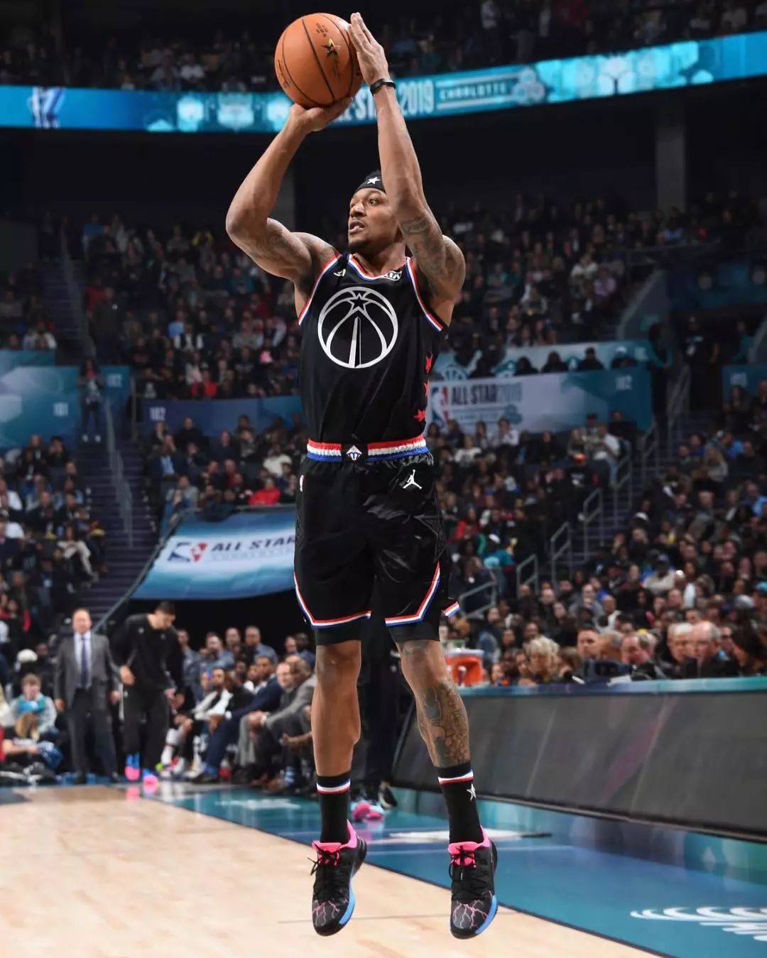 新闻发布会 新闻发布会